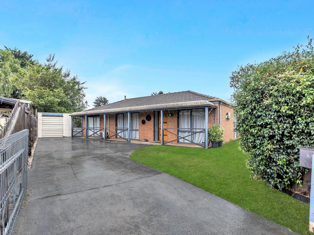 98 Clairmont Ave, Cranbourne, VIC 3977