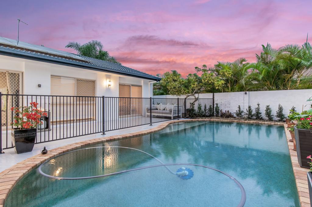 5 Santabelle Cres, Clear Island Waters, QLD 4226