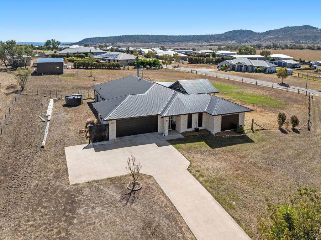 25 Sunshine Way, Kingsthorpe, QLD 4400