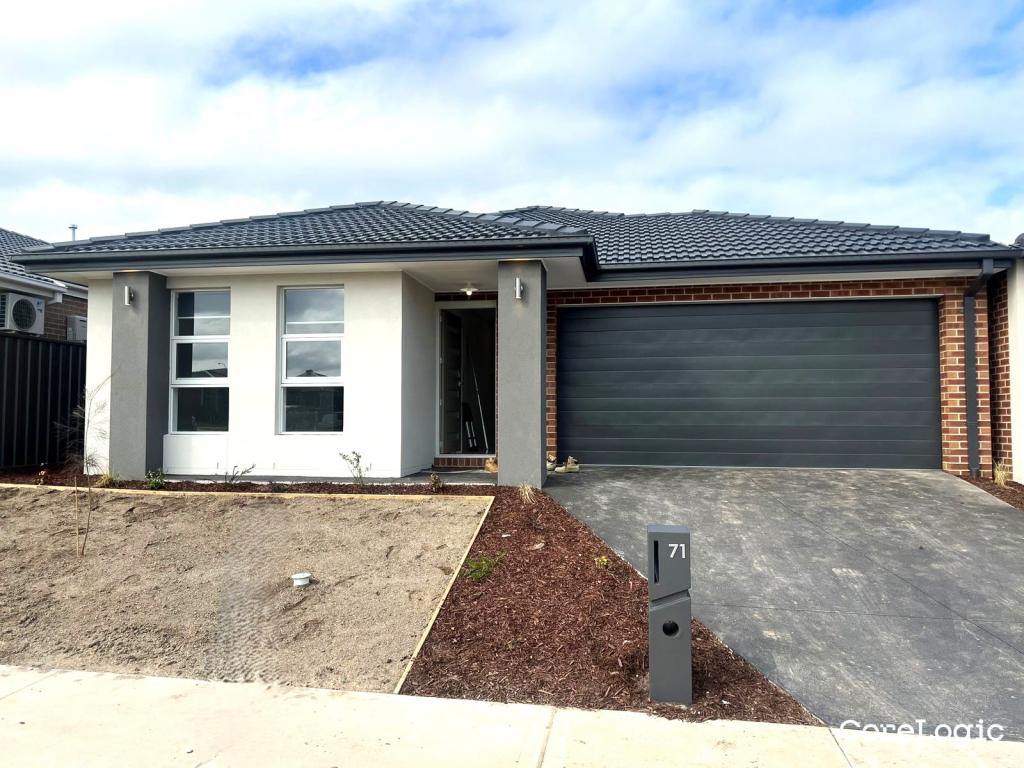 71 EVICA RD, CLYDE NORTH, VIC 3978