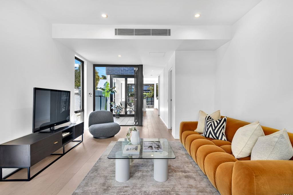 34 METTERS ST, ERSKINEVILLE, NSW 2043