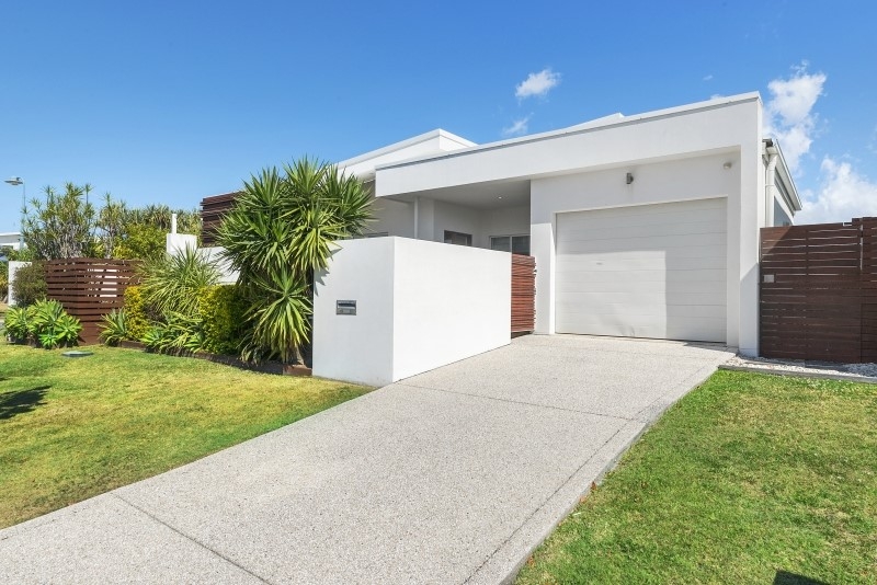 B/1 Komodo Court, Kawana Island, Parrearra, QLD 4575