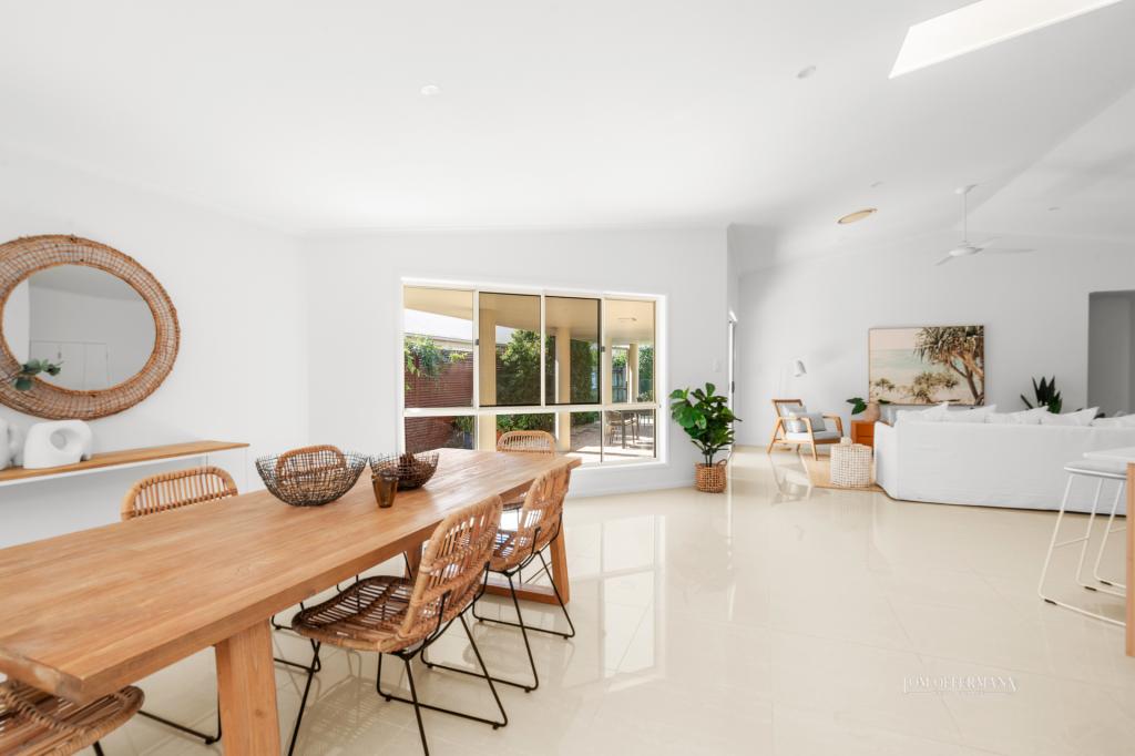 9 Seascout Cct, Noosaville, QLD 4566