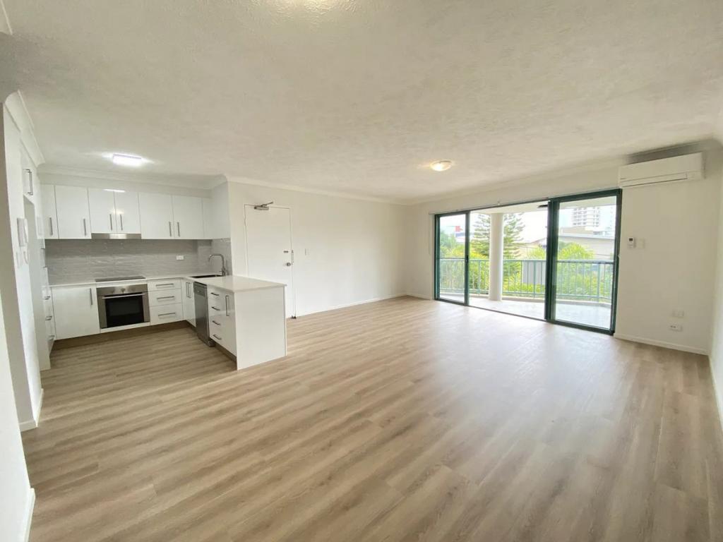 8/2 Brake St, Burleigh Heads, QLD 4220