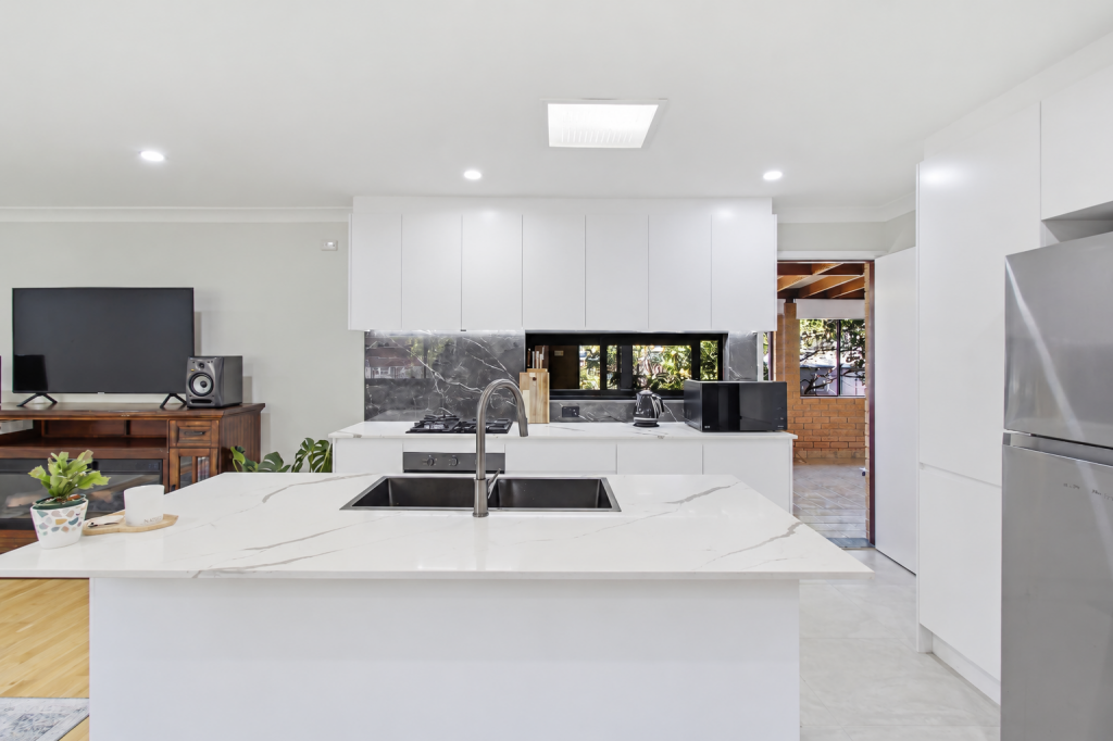 31 Elwood Cres, Quakers Hill, NSW 2763