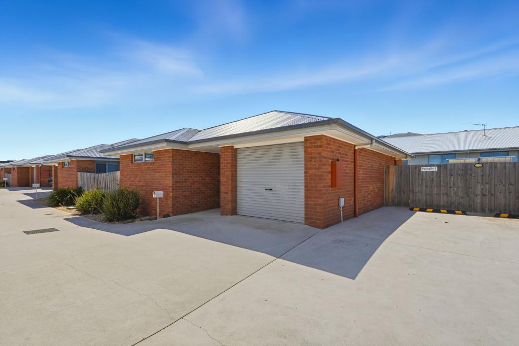 2/6 DUBS & CO DR, SORELL, TAS 7172