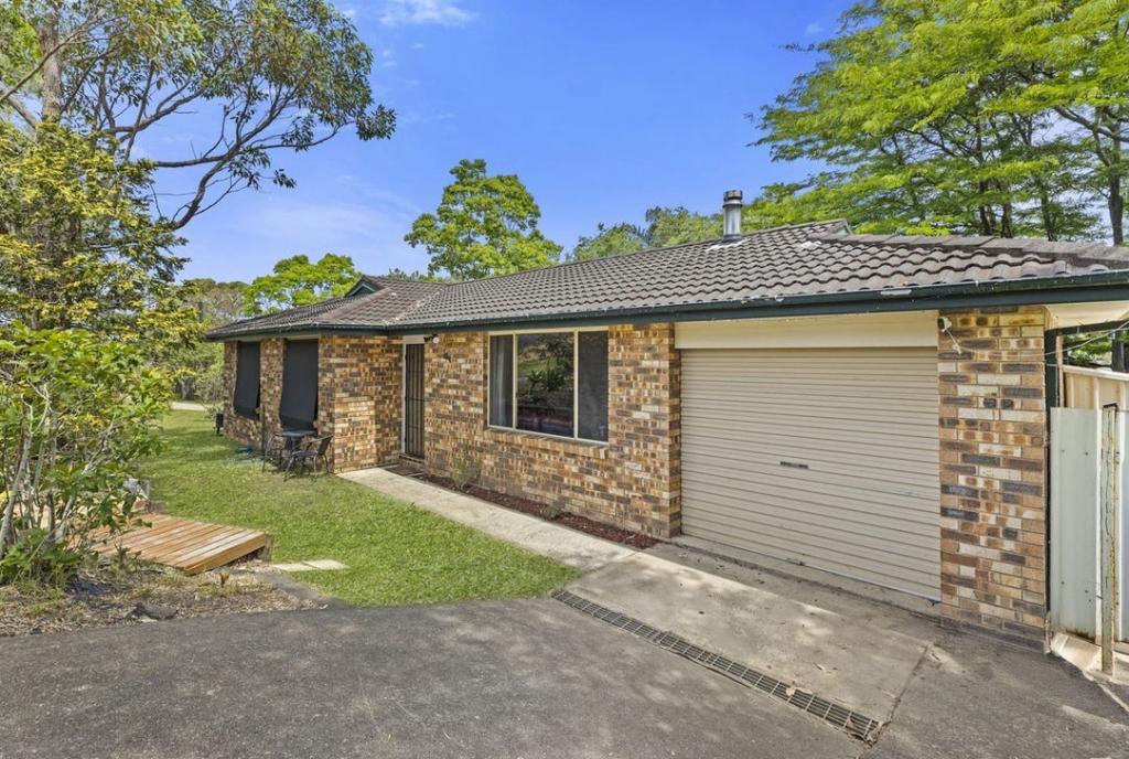 18 Debra Anne Dr, Bateau Bay, NSW 2261