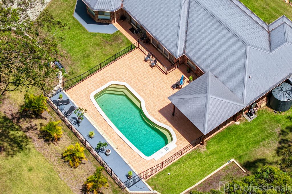 16 Woodlands Dr, Hallidays Point, NSW 2430