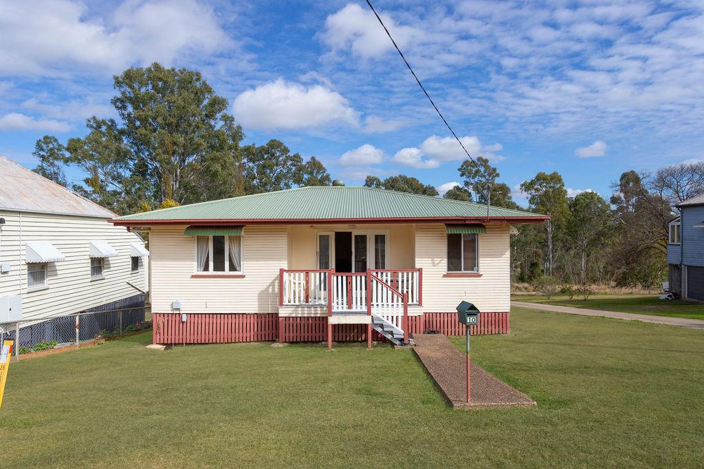10 Campbell St, Woodend, QLD 4305