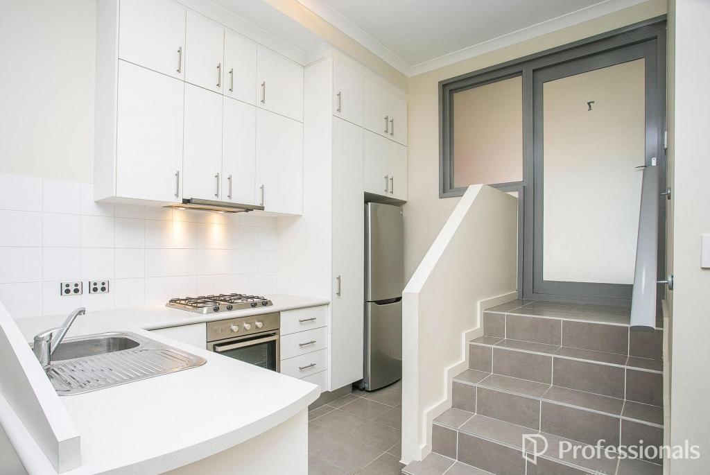 7/31 Malata Cres, Success, WA 6164