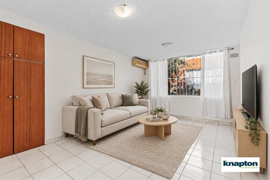 3/4 HOLLAND PL, LAKEMBA, NSW 2195