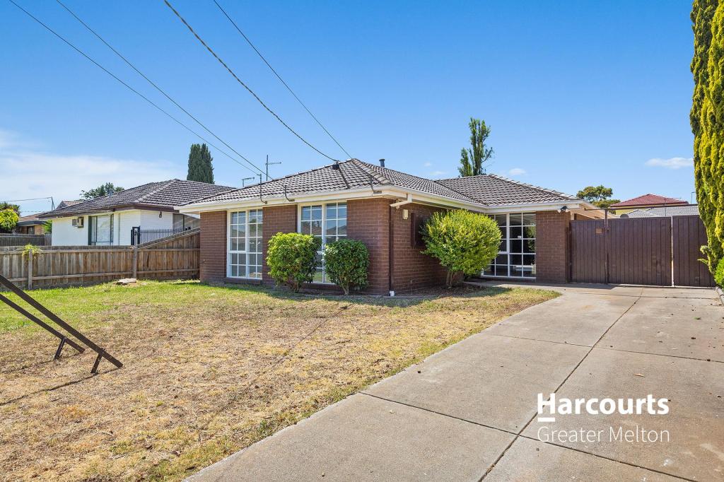 18 Bernard Dr, Melton South, VIC 3338
