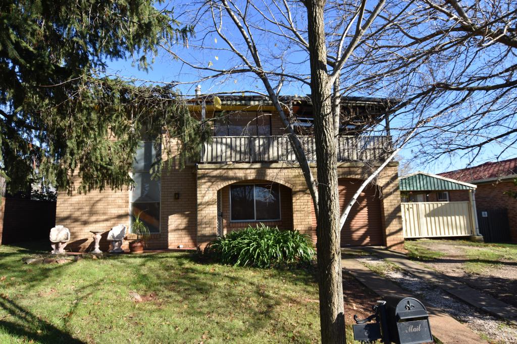 3 Boronia Cres, Orange, NSW 2800