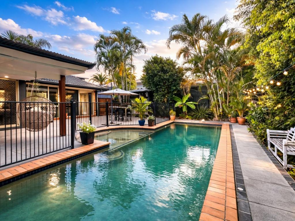 18 Colonsay Cres, Merrimac, QLD 4226
