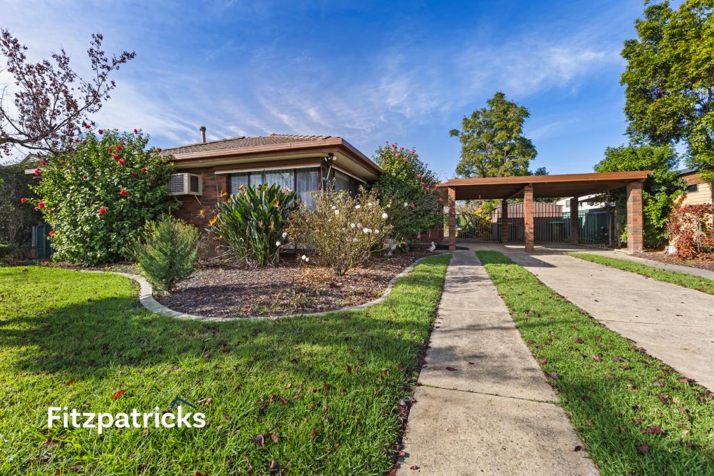 54 Geneva Cres, Lake Albert, NSW 2650