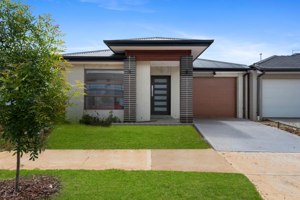 29 Alderley Cres, Deanside, VIC 3336