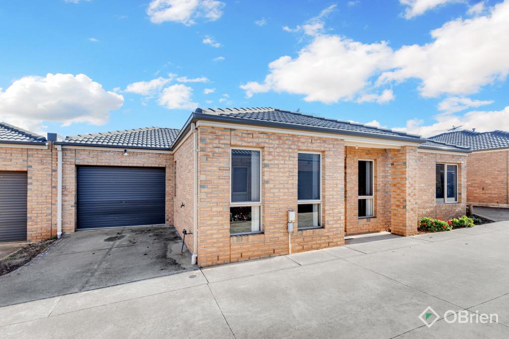 4/4 Black Knight Way, Kurunjang, VIC 3337