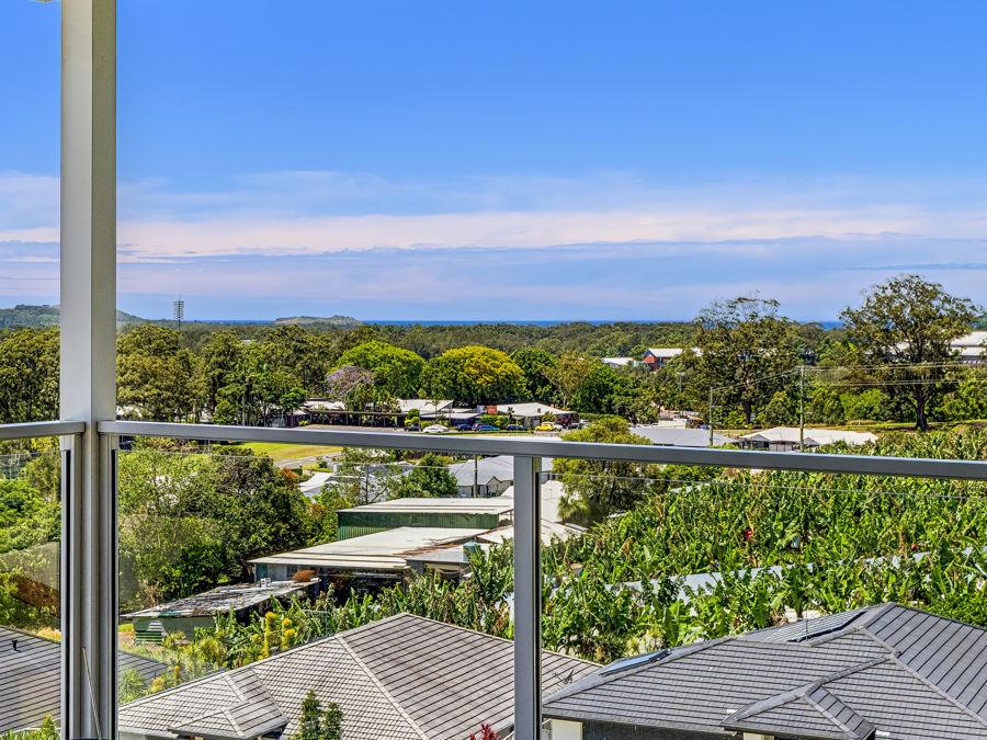 13 Royal Poinciana Way, Coffs Harbour, NSW 2450