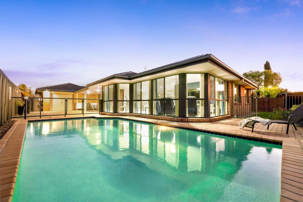 2 Audrey Ave, Helensvale, QLD 4212
