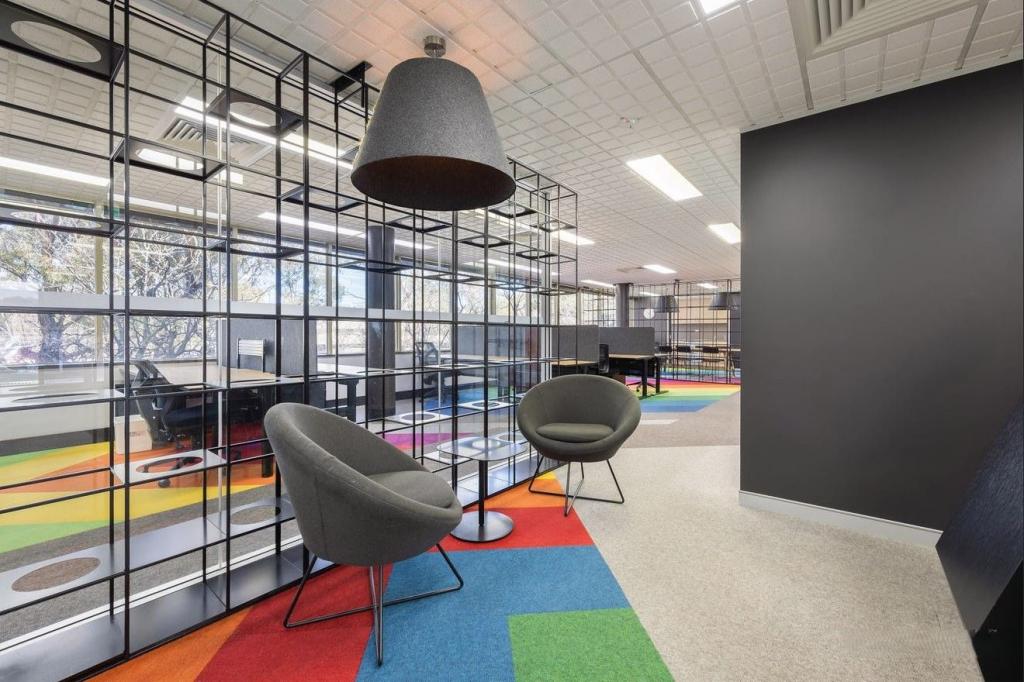 4/10 GEILS CT, DEAKIN, ACT 2600