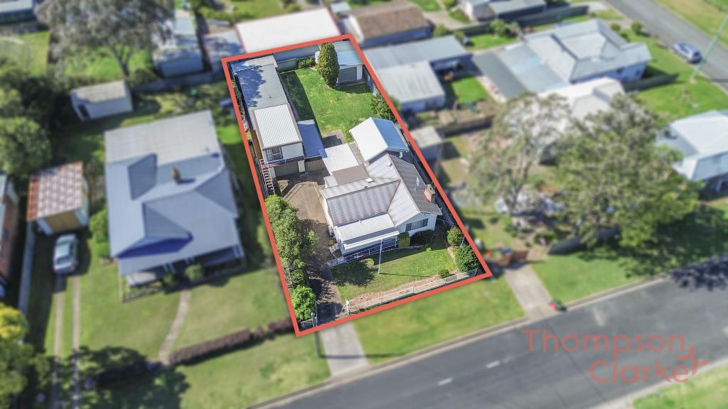 24 John St, Largs, NSW 2320