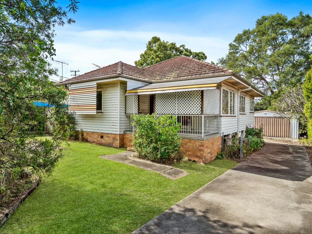 15 Robbies Ave, Carina, QLD 4152