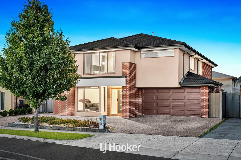 11 Freshfields Dr, Cranbourne North, VIC 3977