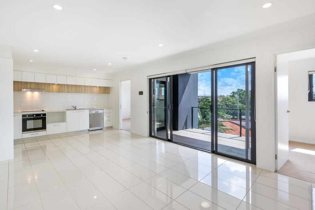 407/9 Hooker Bvd, Broadbeach Waters, QLD 4218