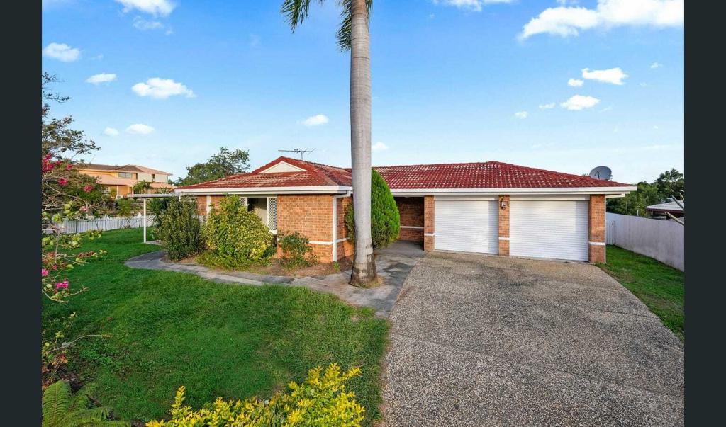 2 Lyndora Cl, Riverhills, QLD 4074