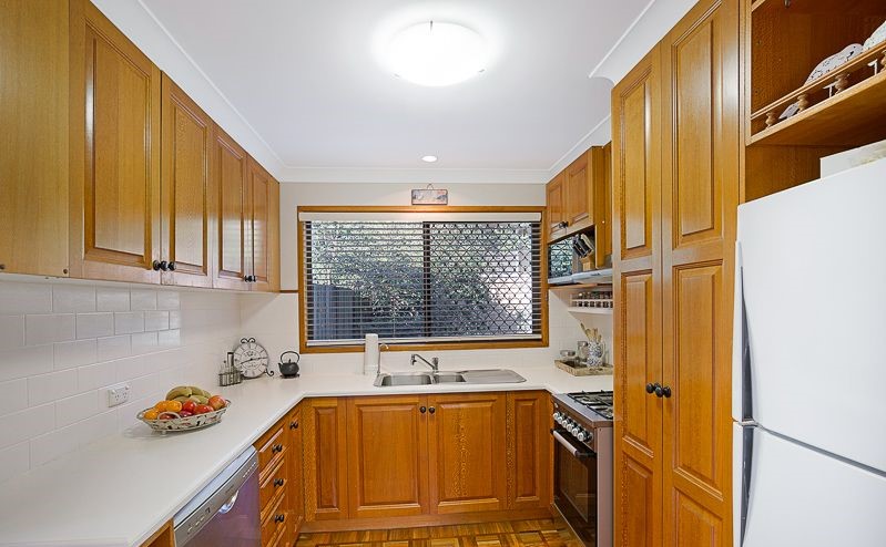 27 AMOS CRES, MOUNT LOFTY, QLD 4350