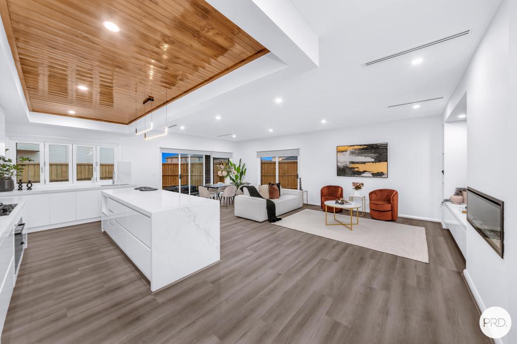 6 CLEMATIS ST, CLYDE NORTH, VIC 3978