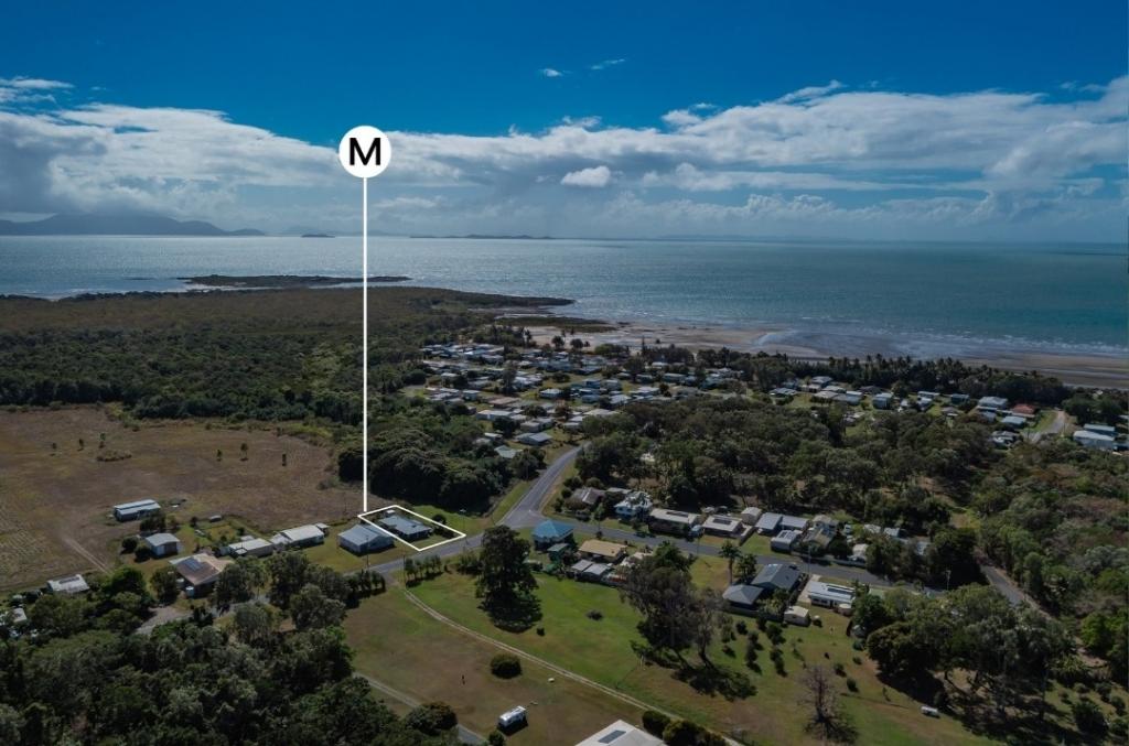 59 BUNDESEN AVE, MIDGE POINT, QLD 4799