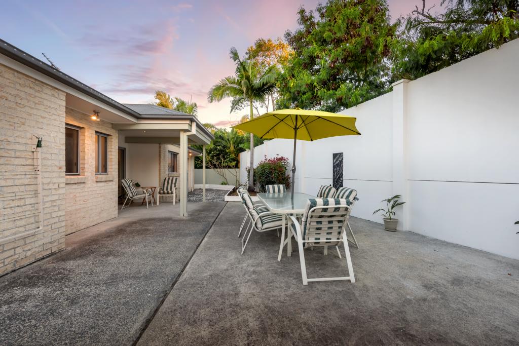 2/37 Heights Dr, Robina, QLD 4226