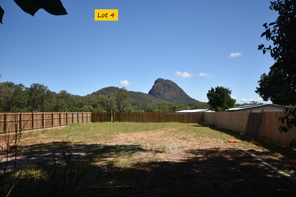 65 Coonowrin Rd, Glass House Mountains, QLD 4518