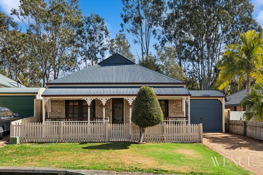 17 SHERWOOD PL, FOREST LAKE, QLD 4078