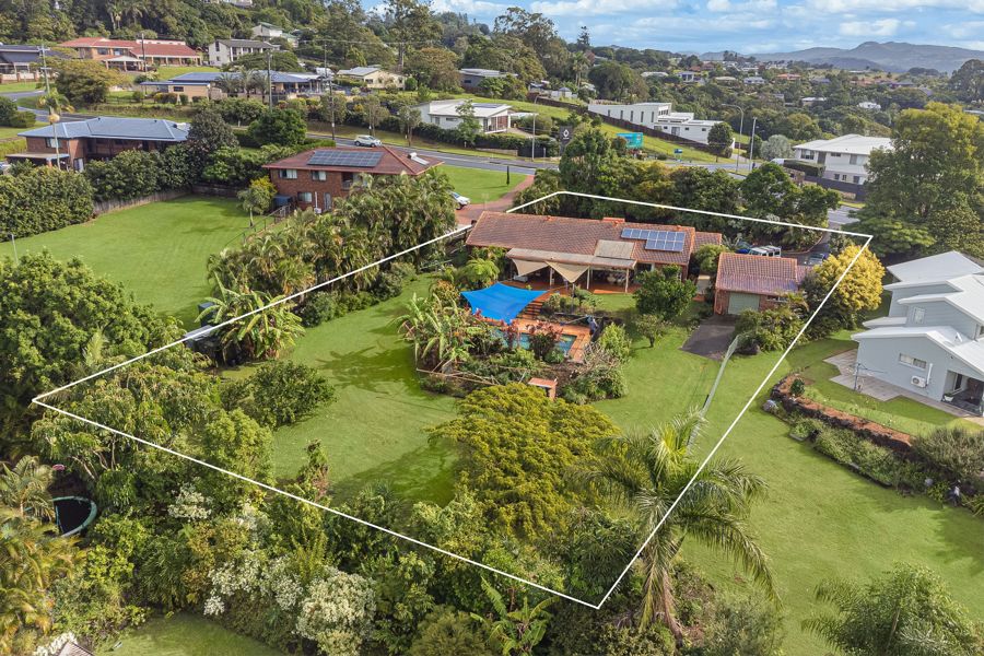 26 FRASER DR, BANORA POINT, NSW 2486