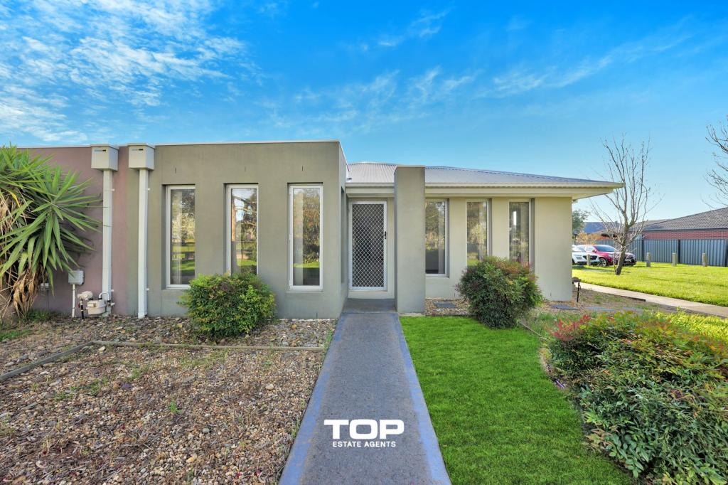 13 Nokota Lane, Clyde North, VIC 3978