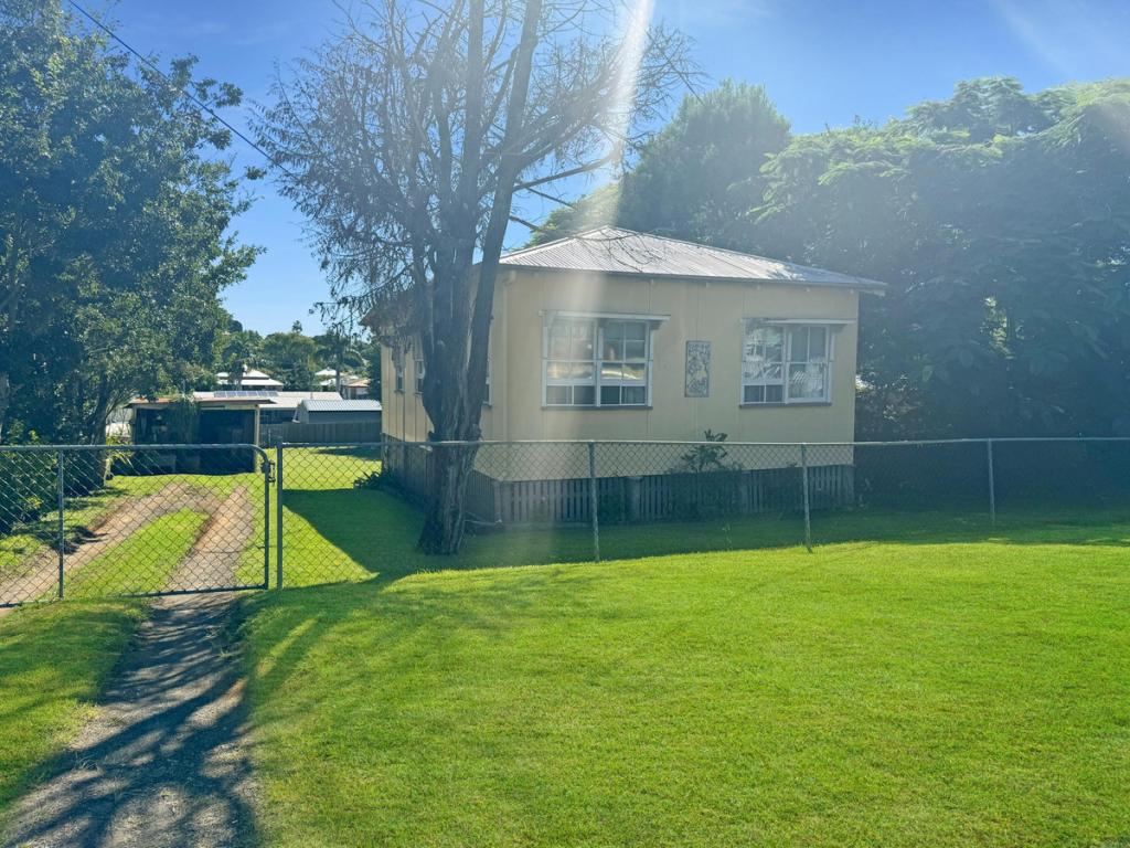 31 Frederick St, Newtown, QLD 4305