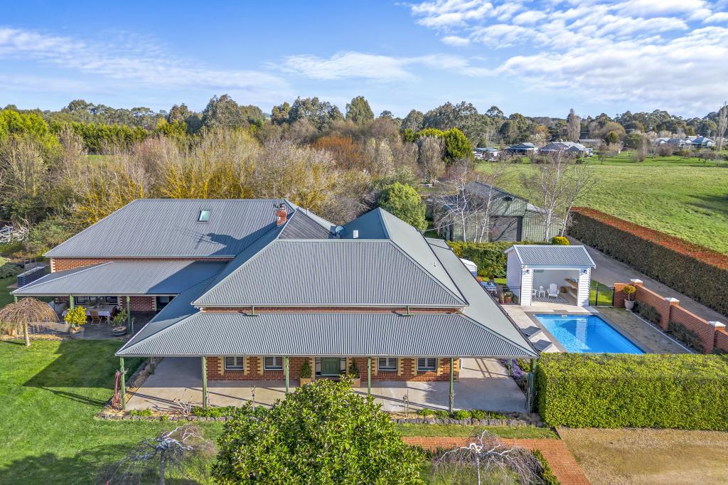 24 Kronks Lane, Woodend North, VIC 3442