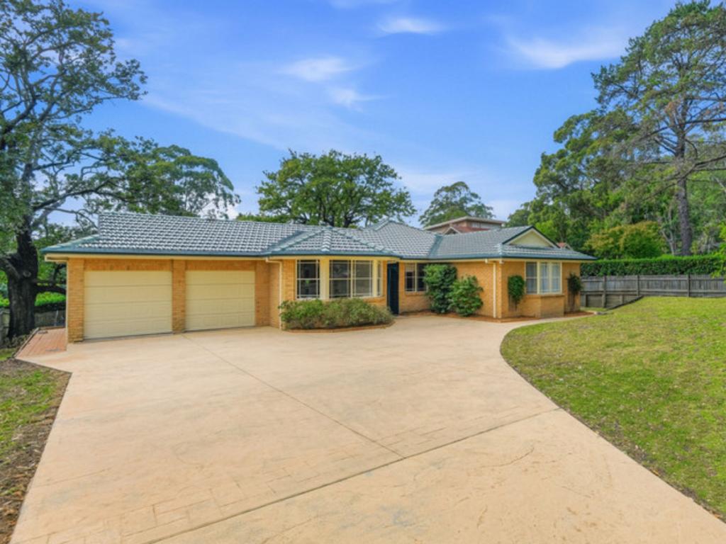 137 Fox Valley Rd, Wahroonga, NSW 2076