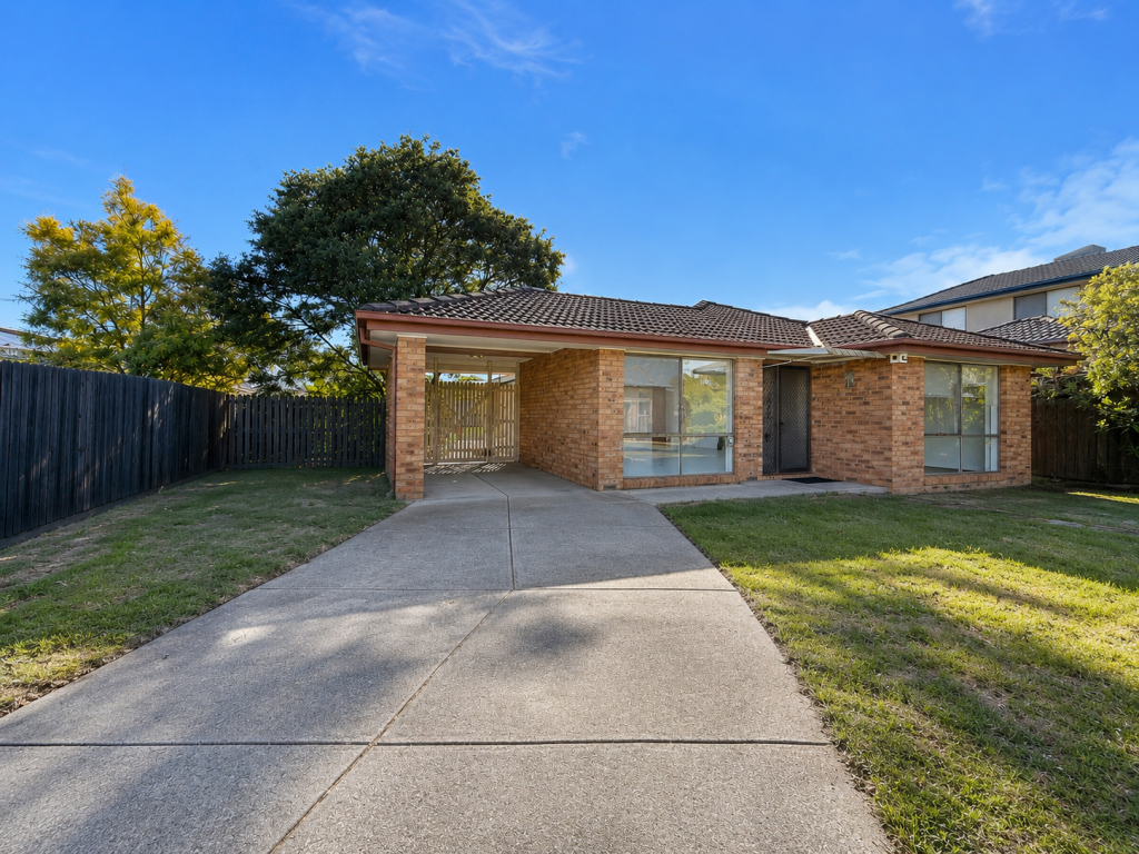 2 Tebbutt Ct, Mill Park, VIC 3082