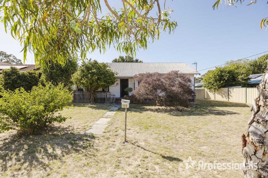 122 Chittering Rd, Bullsbrook, WA 6084