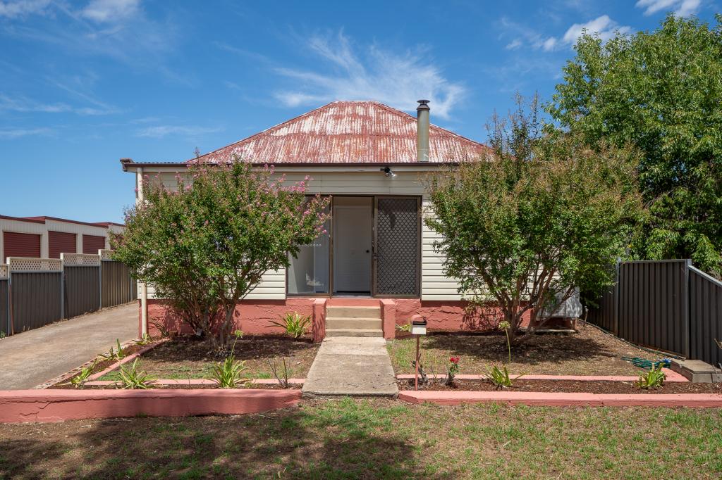 14 Molong St, Molong, NSW 2866