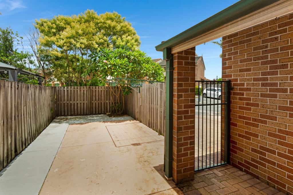 43/2 Cassowary Dr, Burleigh Waters, QLD 4220