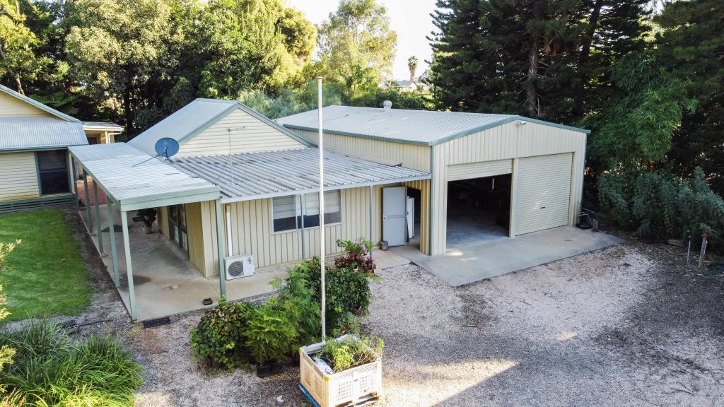 221b Woomera Ave, Red Cliffs, VIC 3496