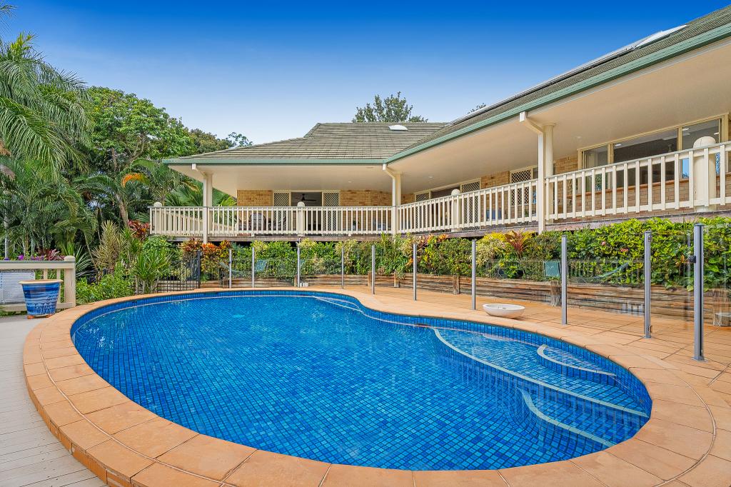 6-8 Pristine Pl, Dundowran Beach, QLD 4655
