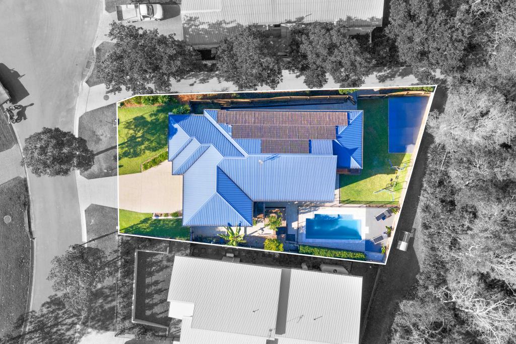 8 Pinbarren Ct, Cooroy, QLD 4563