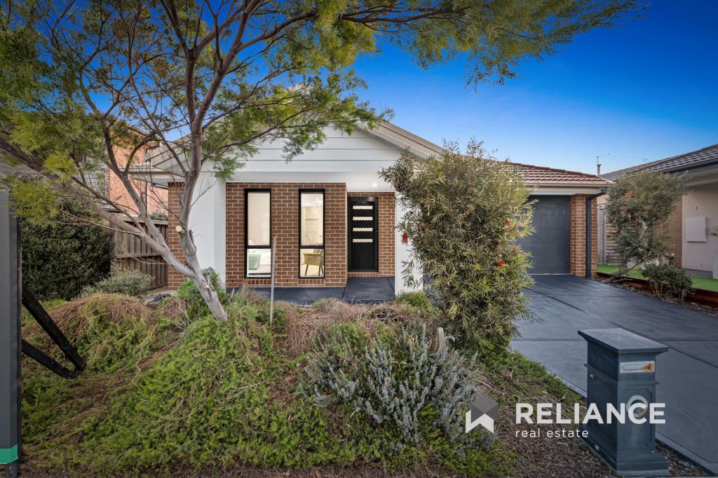 6 Fairwater Dr, Point Cook, VIC 3030