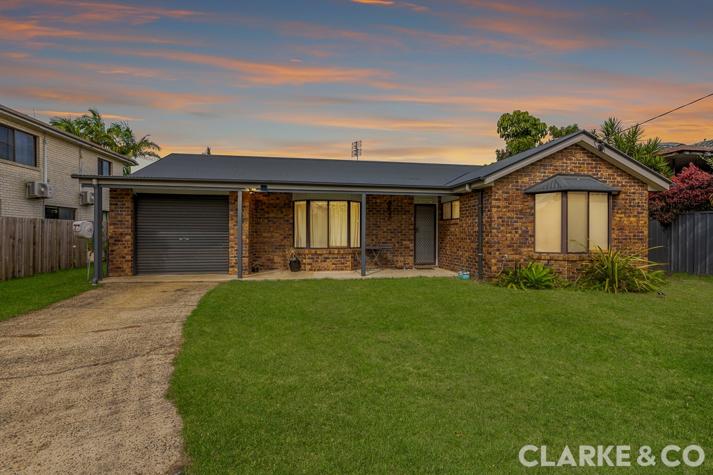 11 COONOWRIN RD, GLASS HOUSE MOUNTAINS, QLD 4518