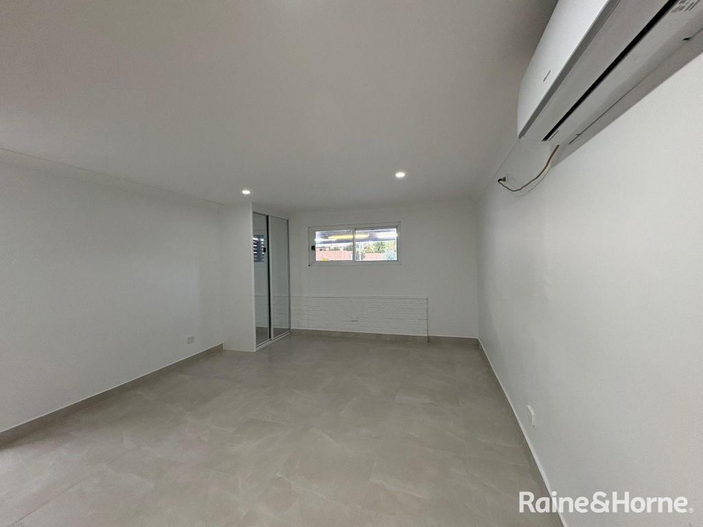 121 Minto Rd, Minto, NSW 2566